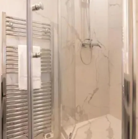 Superb Flat In Champs Elysees París